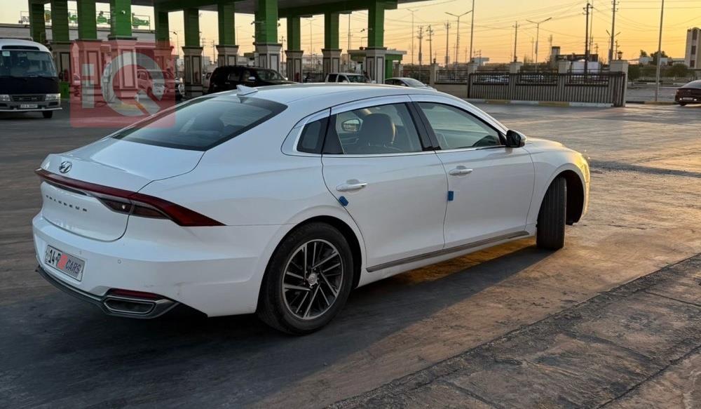 هيونداي أزيرا